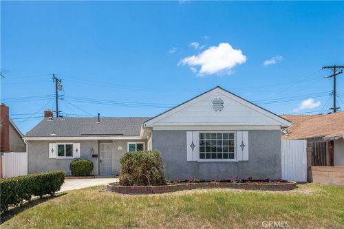 17081 Kampen Ln, Huntington Beach, CA, 92647-6013 | Card Image