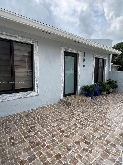 19570 Nw 55th Circle Pl, Miami Gardens, FL, 33055-6185 | Card Image