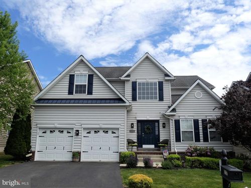 2137 Larkspur Ct, PENNSBURG, PA, 18073-1232 | Card Image