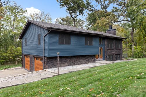 7709 N Gate Rd, Roscoe, IL, 61073-7613 | Card Image