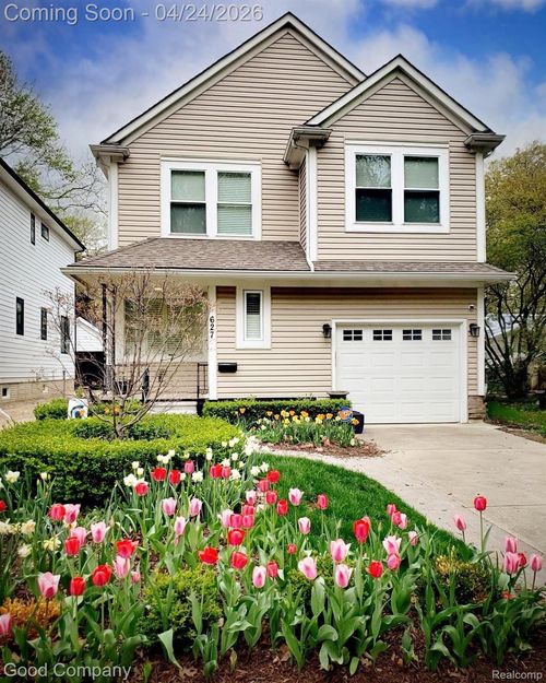 627 Kayser Ave, Royal Oak, MI, 48067-2830 | Card Image