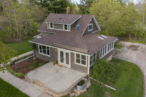 412 West Ave, Pewaukee, WI, 53072-2426 | Card Image