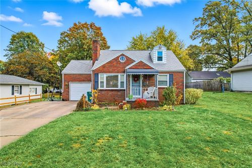 976 Jefferson Ave, Salem, OH, 44460-4069 | Card Image