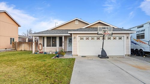 4441 Galway Ln, Pasco, WA, 99301-9581 | Card Image