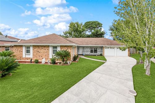 7631 Springlake Dr, New Orleans, LA, 70126-3020 | Card Image