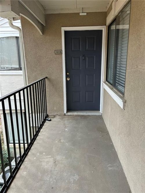 1016 Wingate Way, Atlanta, GA, 30350-4992 | Card Image