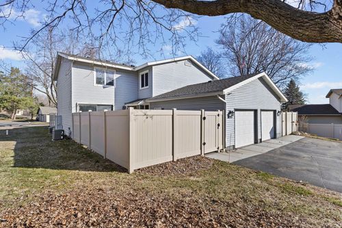 3295 67th St E, Inver Grove Heights, MN, 55076 | Card Image
