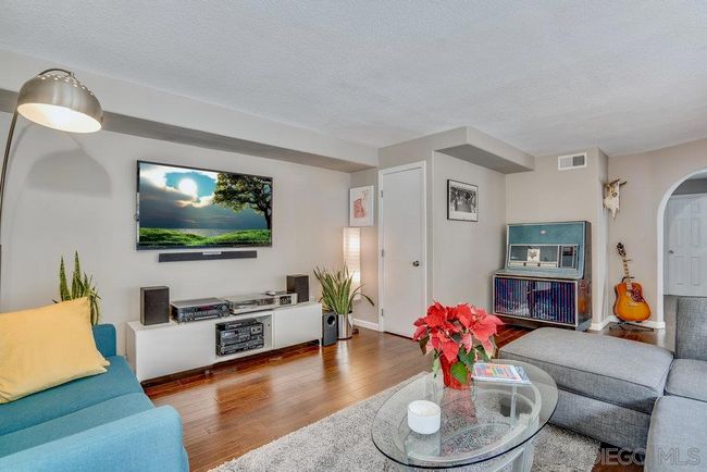 4010 Crown Point Dr, House other with 2 bedrooms, 3 bathrooms and 2 parking in San Diego CA | Image 16