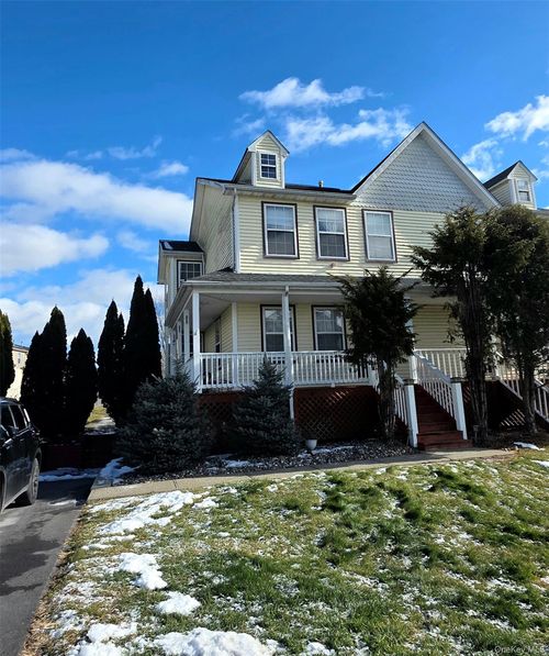 99 Evan Rd, Warwick, NY, 10990-4020 | Card Image