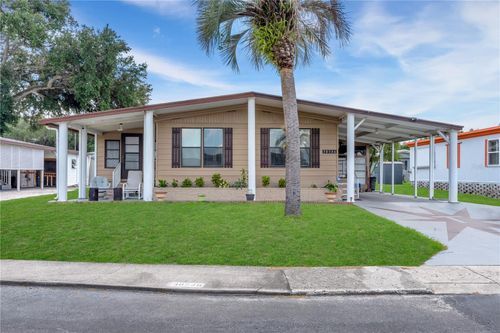 38546 Stafford Dr, ZEPHYRHILLS, FL, 33540-6571 | Card Image