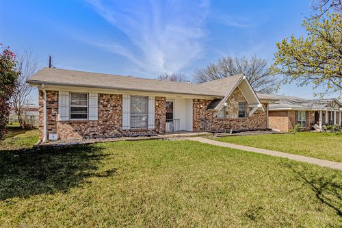 2525 Belhaven Dr, Mesquite, TX, 75150-5201 | Card Image