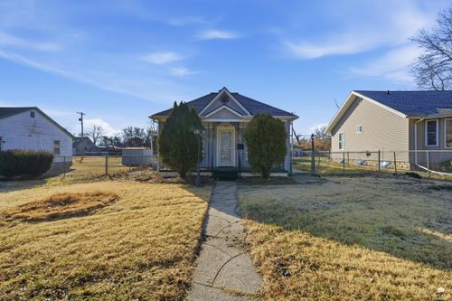 323 W 16th St, Junction City, KS, 66441-2316 | Card Image