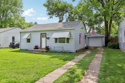 524 Arlington Ave, Indianapolis, IN, 46219-8203 | Card Image