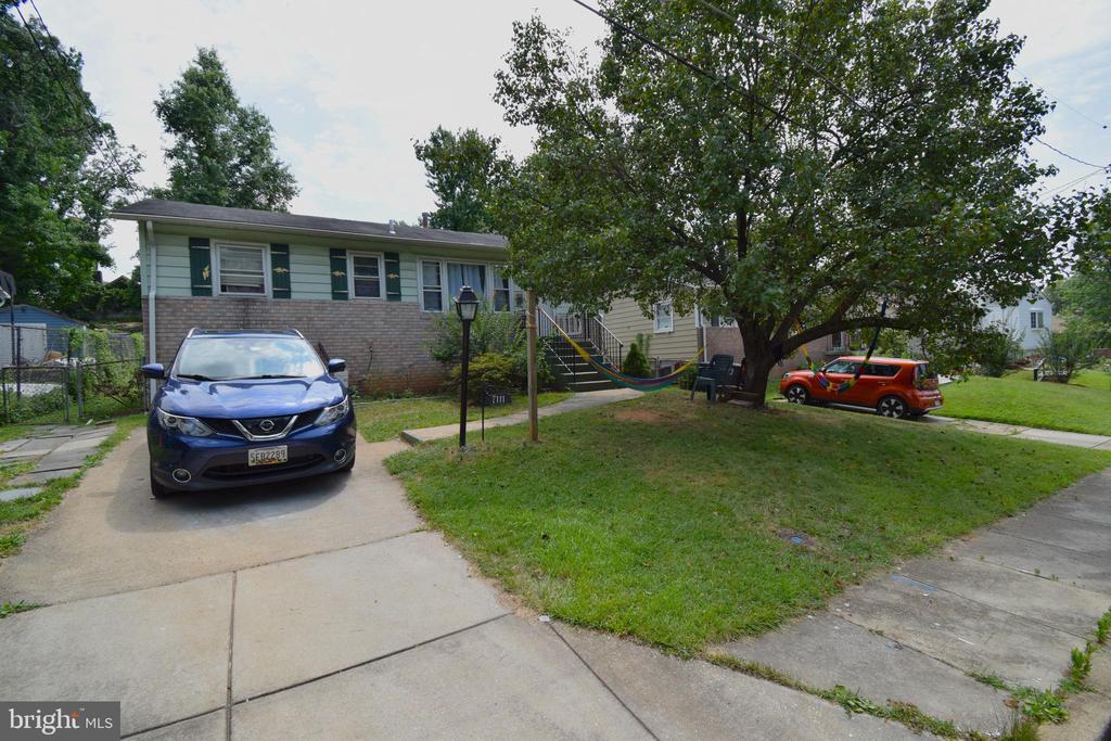 Chesapeake St, Hyattsville, MD 20785