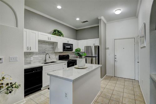 107-1441 East St, Houston, TX, 77007-3739 | Card Image