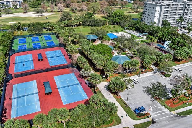 Pickleball and Tennis Courts at George Brummer Park | Image 42