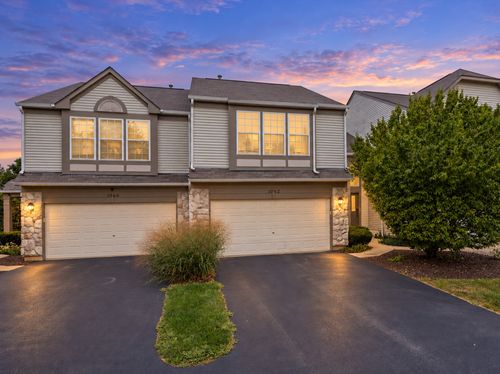 1062 Stamford Ct, Aurora, IL, 60502-6547 | Card Image