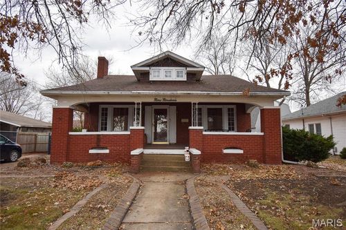 919 W Henry St, Staunton, IL, 62088-1635 | Card Image