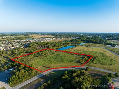 5 S 272nd East Ave, Coweta, OK, 74429 | Card Image