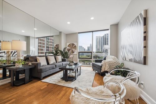 unit-75e-5100 San Felipe St, Houston, TX, 77056-3513 | Card Image
