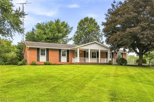 4501 Orchard Dale Drive Nw, Canton, OH, 44709 | Card Image