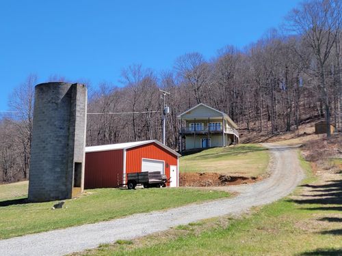 836 Hidden Valley Ln, Independence, VA, 24348-4596 | Card Image