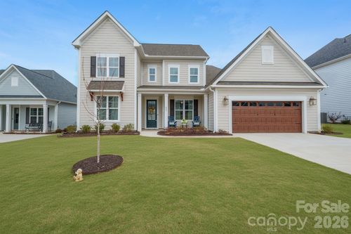 423 Lucky Dr Nw, Concord, NC, 28027-5655 | Card Image