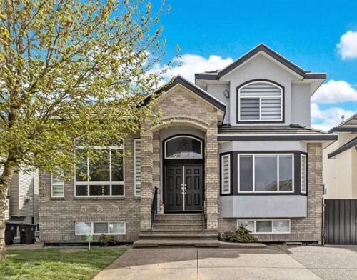 {{alt}} | Card Image