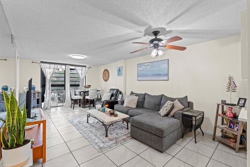 121-896 N Federal Highway, Lantana, FL, 33462 | Card Image