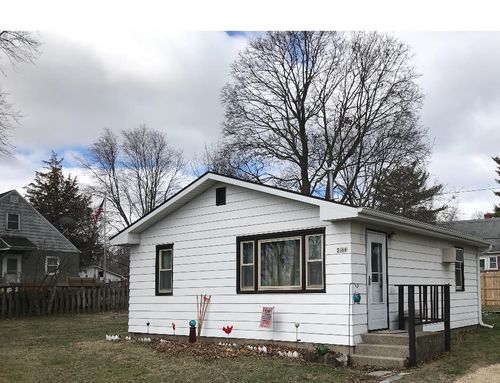3166 East Dr, Lake Geneva, WI, 53147-4508 | Card Image