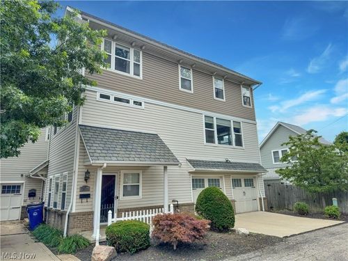 5500 Courtland Ct, Cleveland, OH, 44102-3220 | Card Image