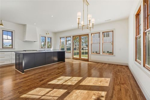 1022 Nw A St, Bentonville, AR, 72712-4709 | Card Image