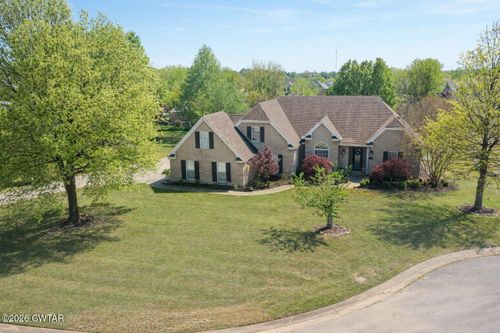 2129 Saint Andrews Cv, Dyersburg, TN, 38024-8881 | Card Image