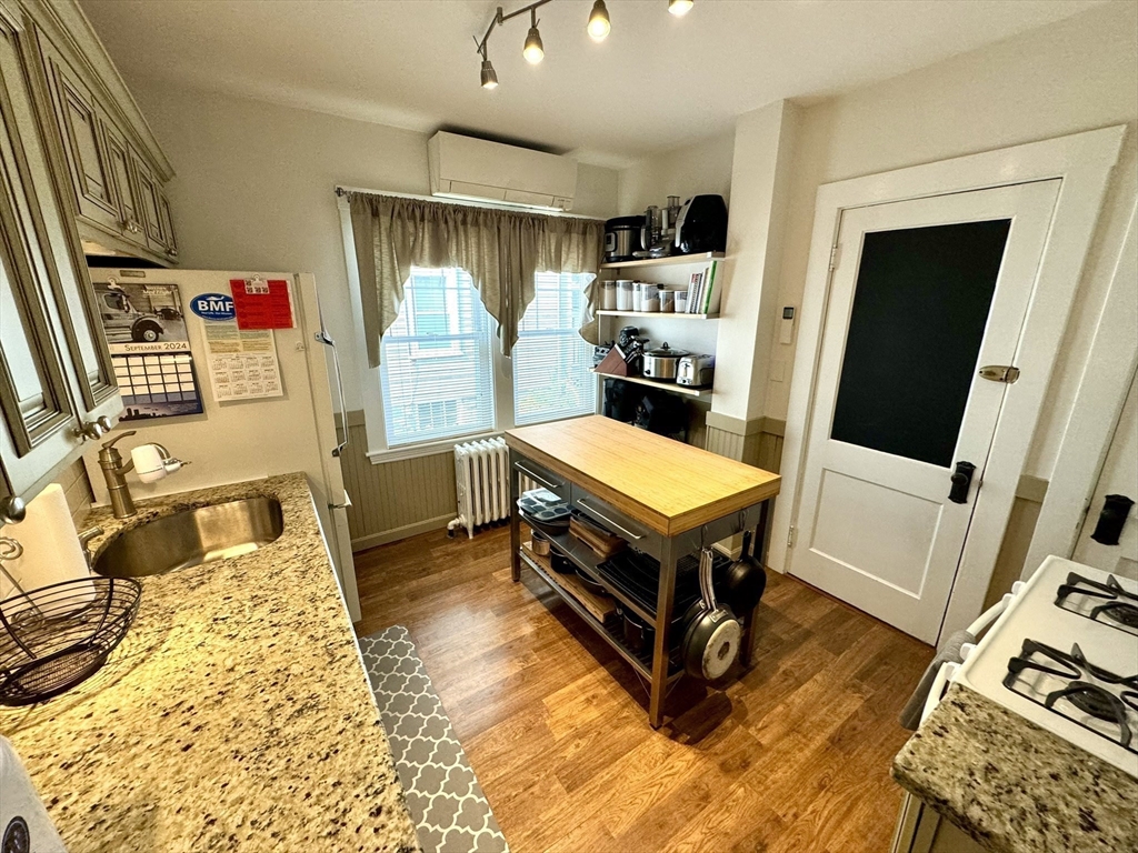 Residential Lease in Milton 3