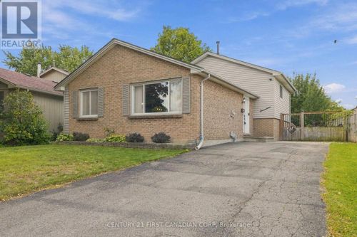 17 Archer Cres, London, ON, N6E2A4 | Card Image