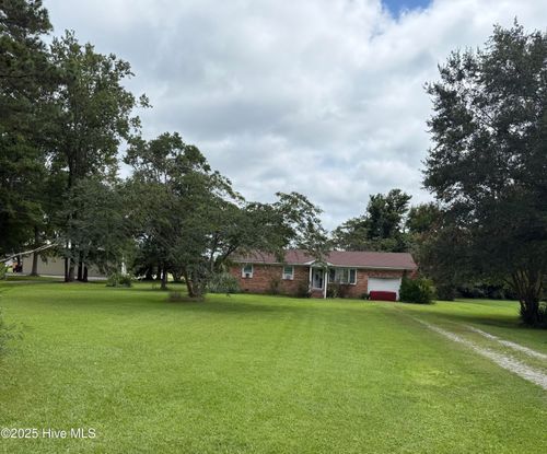 6320 Us Highway 17 N, Vanceboro, NC, 28586-7826 | Card Image