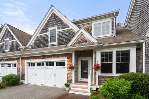 98-98 Spring Meadow Ln, Hanover, MA, 02339-2136 | Card Image