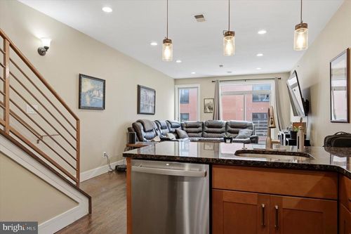 c-844 N 15th St, PHILADELPHIA, PA, 19130-2257 | Card Image