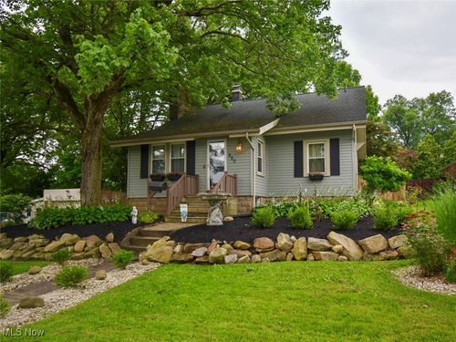 220 N Cleveland Avenue, Niles, OH, 44446 | Card Image