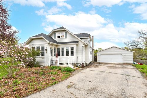 N6612 Juniper Road, Sugar Creek, WI, 53121 | Card Image