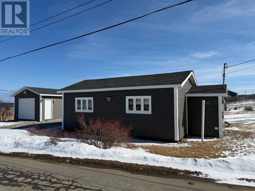 1 Maple St, Aspen Cove, NL, A0G1A0 | Card Image