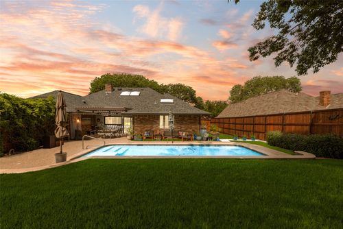 2 Lee Ct, Trophy Club, TX, 76262-5461 | Card Image