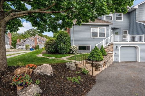 b-13 Carnation Cir, Reading, MA, 01867-2774 | Card Image
