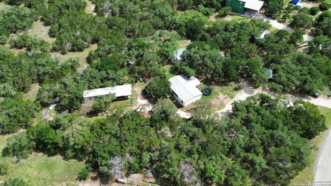 2121 Rolling River Vw, Home with 3 bedrooms, 3 bathrooms and null parking in Spring Branch TX | Image 18