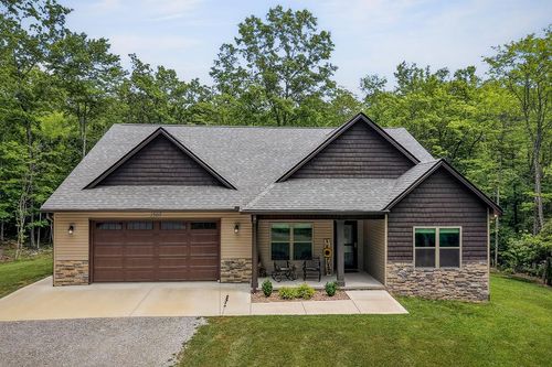 1507 E Overlook Rd, Monterey, TN, 38574-7211 | Card Image