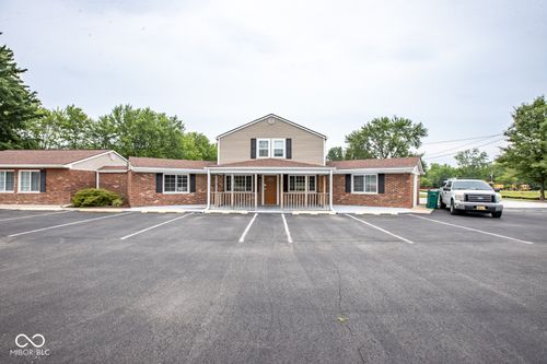 3542 W Us Highway 40, Greenfield, IN, 46140-8590 | Card Image