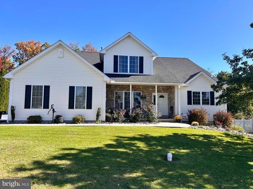 334 Rosecliff Dr, Douglassville, PA, 19518-9503 | Card Image