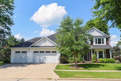 228 E Thornbrook Lane, APPLETON, WI, 54913 | Card Image