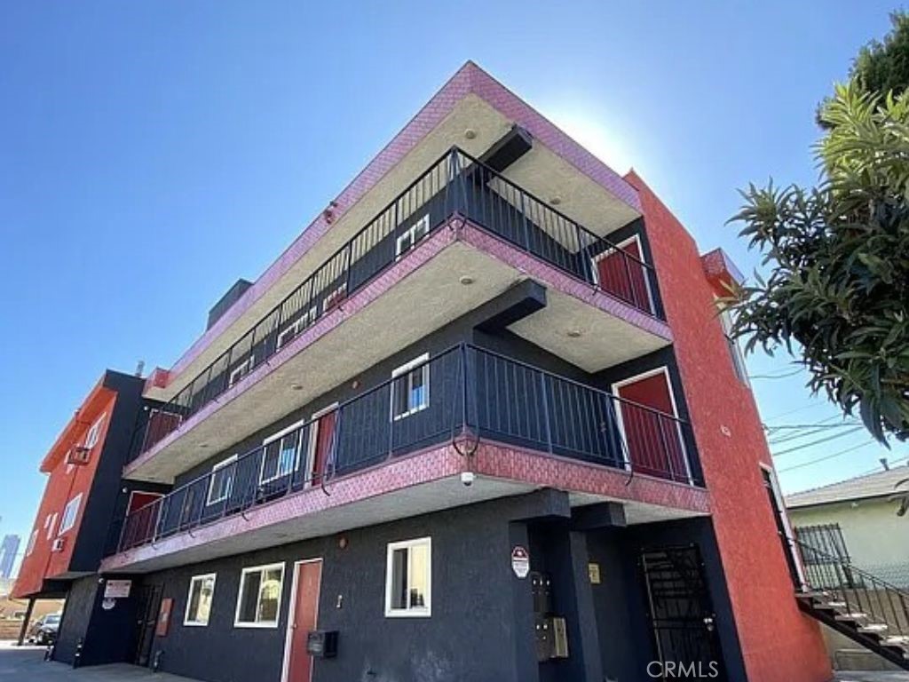 Commercial Sale in Echo Park 3
