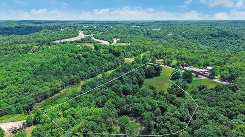 1323 Bee Rock Rd, Monterey, TN, 38574-3254 | Card Image
